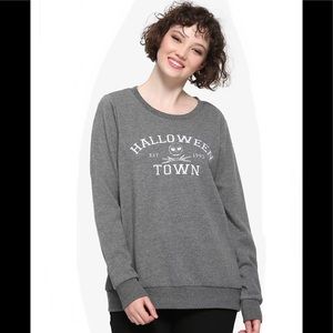 DISNEY TIM BURTON THE NIGHTMARE BEFORE CHRISTMAS Halloween Town SWEATSHIRT!